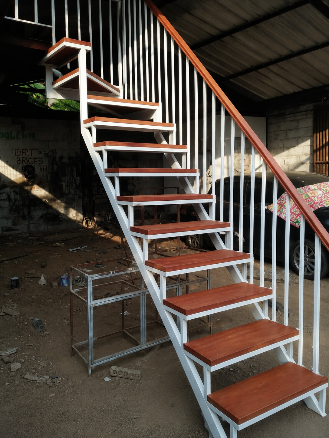 Tangga Spiral Aluminium